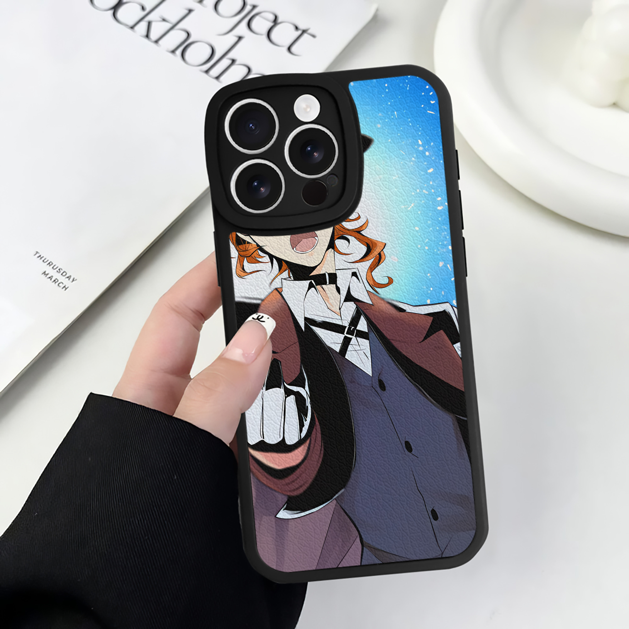 （画像用） 文豪ストレイドッグス Bungo Stray Dogs 【iPhone 16シリーズ対応】シリコンスマホケース（レザー調） 材質：シリコン